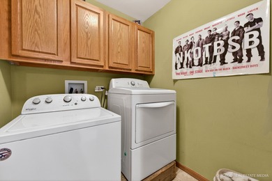 Stunning custom-built home on 1.42 private acres in Ingleside - photo 28