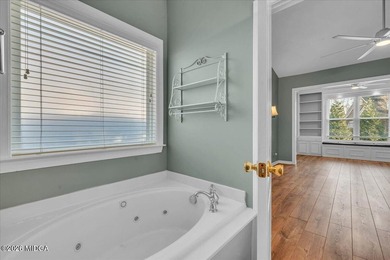 Welcome to this beautifully maintained 3 bedroom, 2 bath home - photo 31