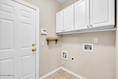 Welcome to this beautifully maintained 3 bedroom, 2 bath home - photo 34