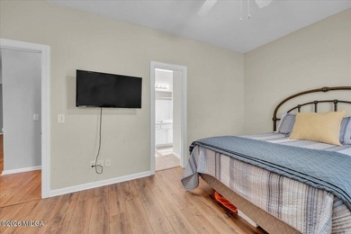 Welcome to this beautifully maintained 3 bedroom, 2 bath home - photo 37