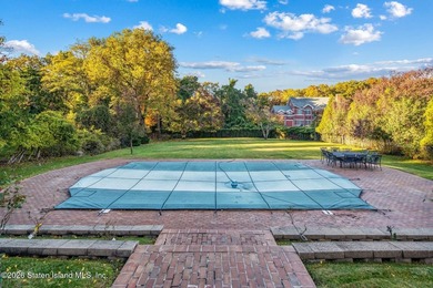 A truly irreplaceable offering on Todt Hill, this extraordinary - photo 37