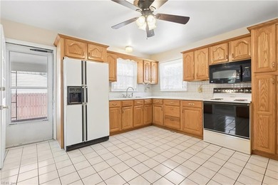This beautifully maintained brick rancher offers 3 bedrooms/2 - photo 9