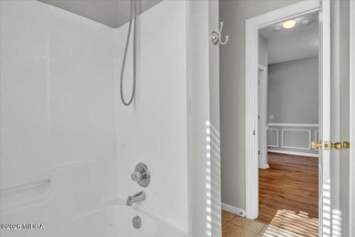 Welcome to this beautifully maintained 3 bedroom, 2 bath home - photo 39