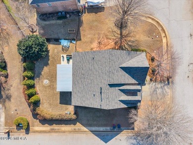 Welcome to this beautifully maintained 3 bedroom, 2 bath home - photo 49