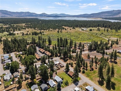 Charming and inviting, this 3-bedroom, 1-bath home offers a - photo 4