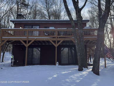Lake Shangri-La Home For Sale in Blakeslee Pennsylvania