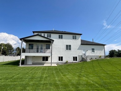 New Luxury Home in Lehi with FULL LANDSCAPING on a .57 acre lot - photo 2