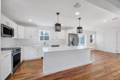 New energy efficient home, 6 bedrooms with 10 ft ceilings in - photo 11