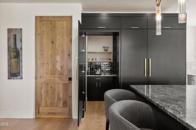 Experience high-desert living in this mountain modern sanctuary - photo 12