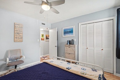 Coastal- chic living meets unbeatable convenience in this - photo 13