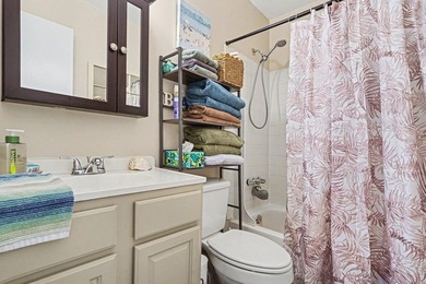 Coastal- chic living meets unbeatable convenience in this - photo 16