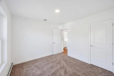 New energy efficient home, 6 bedrooms with 10 ft ceilings in - photo 19