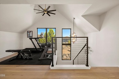 Experience high-desert living in this mountain modern sanctuary - photo 24