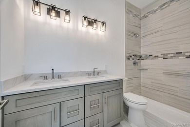 New energy efficient home, 6 bedrooms with 10 ft ceilings in - photo 26