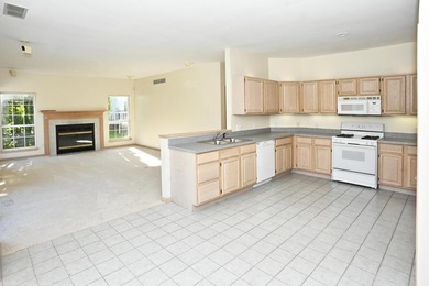 Spacious and inviting 4-bedroom, 2.5-bath home conveniently - photo 8