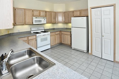 Spacious and inviting 4-bedroom, 2.5-bath home conveniently - photo 10