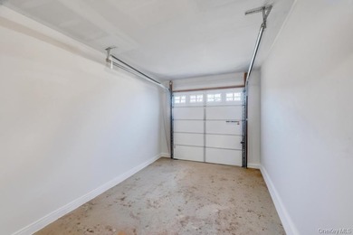 New energy efficient home, 6 bedrooms with 10 ft ceilings in - photo 40