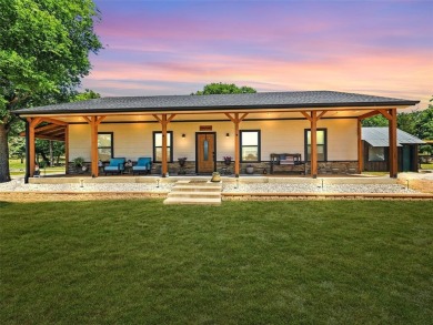 Lake Home For Sale in Gainesville, Texas