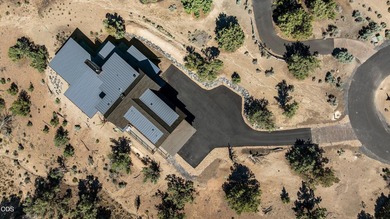 Experience high-desert living in this mountain modern sanctuary - photo 41