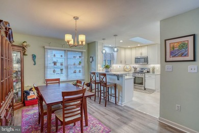 Welcome home to this beautifully maintained 3-bedroom, 2-bath - photo 4