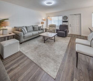 Gorgeous fully upgraded unit with rare 2 full baths. This unit - photo 5