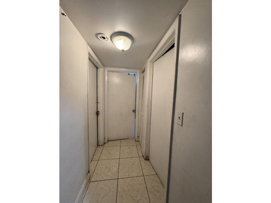 Turnkey investment opportunity! This welcoming and nicely - photo 5