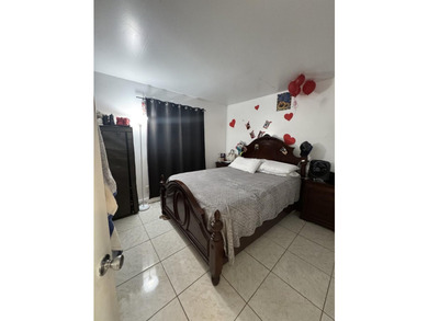 Turnkey investment opportunity! This welcoming and nicely - photo 7
