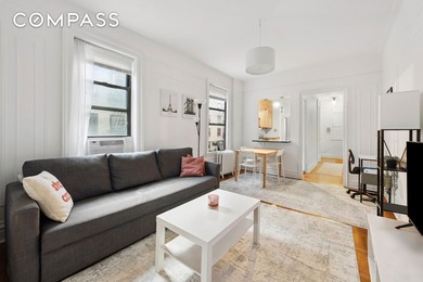 Charming, Boutique, Pre-War Carnegie Hill Corner Co-Op! - photo 1