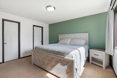 Welcome to this spacious 5-bedroom, 3-bathroom home offering - photo 11