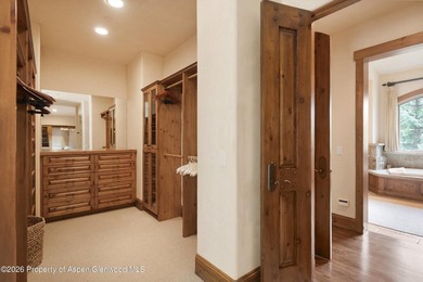 In an ideal location on prestigious Willoughby Way with stunning - photo 21