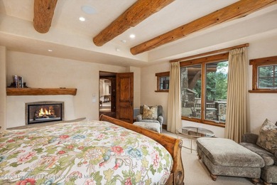 In an ideal location on prestigious Willoughby Way with stunning - photo 24