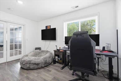 Welcome to this spacious 5-bedroom, 3-bathroom home offering - photo 25