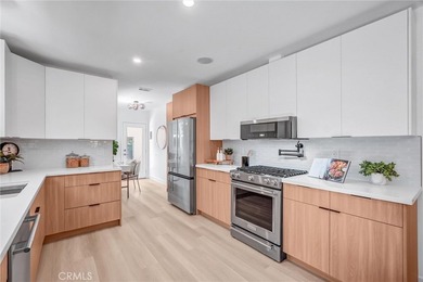This custom-built 1962 mid-century modern ranch has been - photo 9