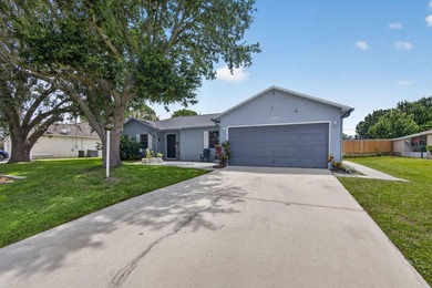 Welcome to this charming single-story residence in Port st Lucie - photo 6