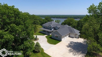 STUNNING.....RECENTLY REMODELED WITH THE FINEST FINISHING - photo 3