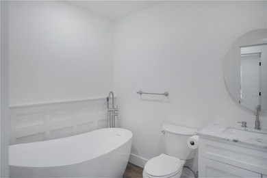 Experience the perfect blend of modern luxury and small-town - photo 16
