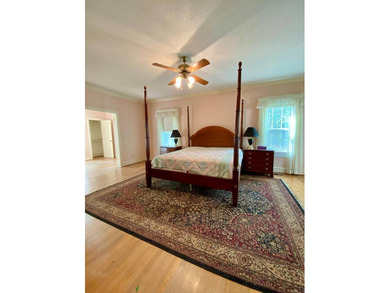 This beautiful home has it all! There is a sunroom with wet bar - photo 17