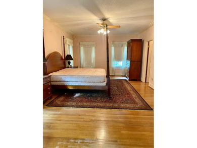 This beautiful home has it all! There is a sunroom with wet bar - photo 18