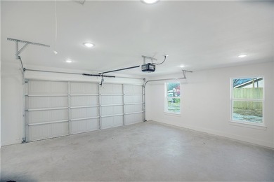 Experience the perfect blend of modern luxury and small-town - photo 20
