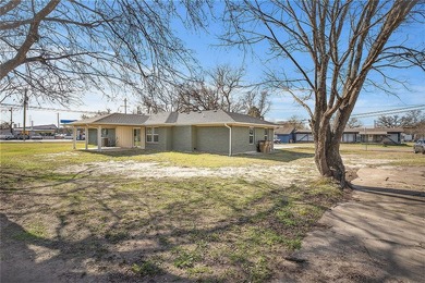 Experience the perfect blend of modern luxury and small-town - photo 25