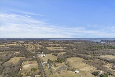 Experience the perfect blend of modern luxury and small-town - photo 26