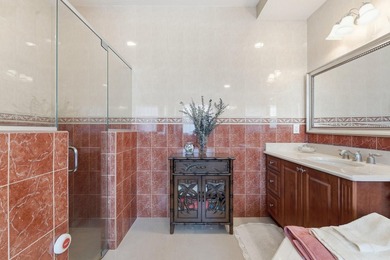 Meticulously cared for by its original owner, this stunning - photo 27