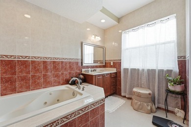 Meticulously cared for by its original owner, this stunning - photo 28
