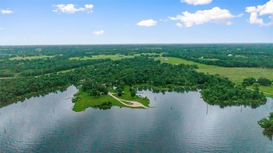 Experience the perfect blend of modern luxury and small-town - photo 29