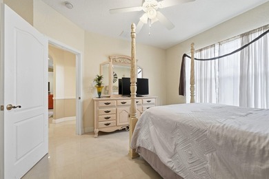 Meticulously cared for by its original owner, this stunning - photo 31