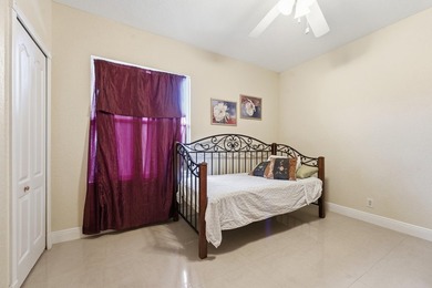 Meticulously cared for by its original owner, this stunning - photo 33
