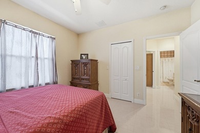 Meticulously cared for by its original owner, this stunning - photo 36