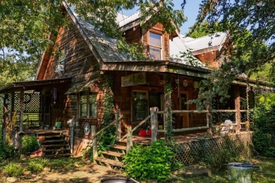 (private lake, pond, creek) Home For Sale in Sparta Tennessee