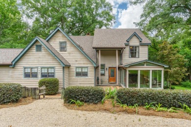 Lake Serene Home For Sale in Hattiesburg Mississippi