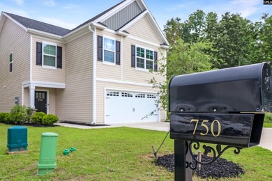 Welcome to Wimbee! This inviting 4-bedroom, 2.5-bath home sits - photo 2